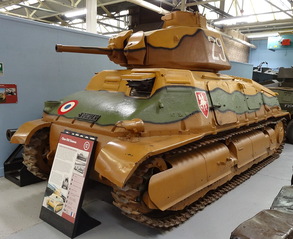 File:SOMUA S35 in the Bovington Tank Museum (front).jpg for the POLIS manufacturer profile.