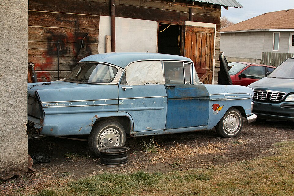 File:1960 Envoy - Canadian only version of Vauxhall Victor (3014740126).jpg for the POLIS manufacturer profile.