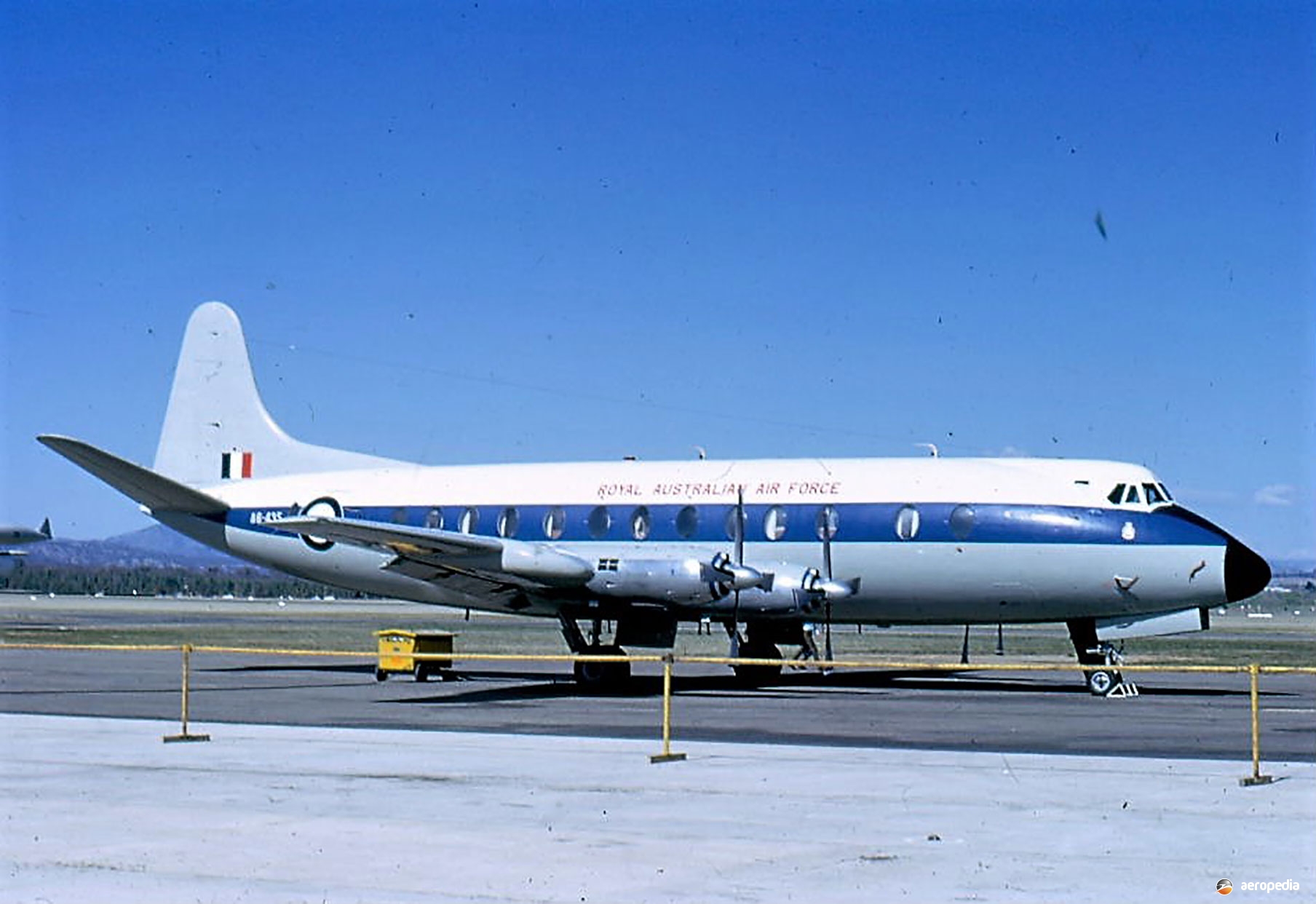 Vickers Viscount 800 · The Encyclopedia of Aircraft David C. Eyre.