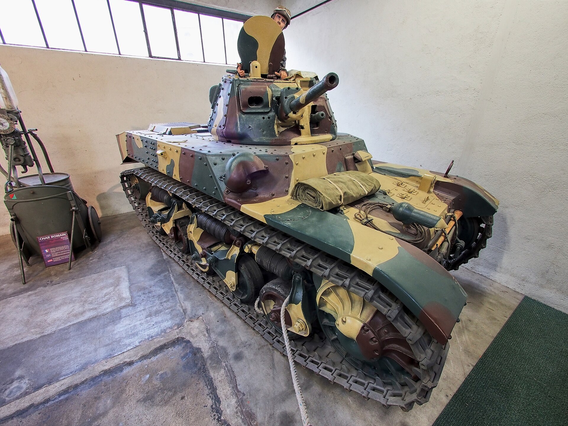 AMC 35 military land vehicle image 1