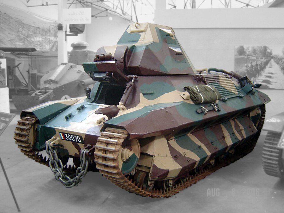 FCM 36 military land vehicle image 1