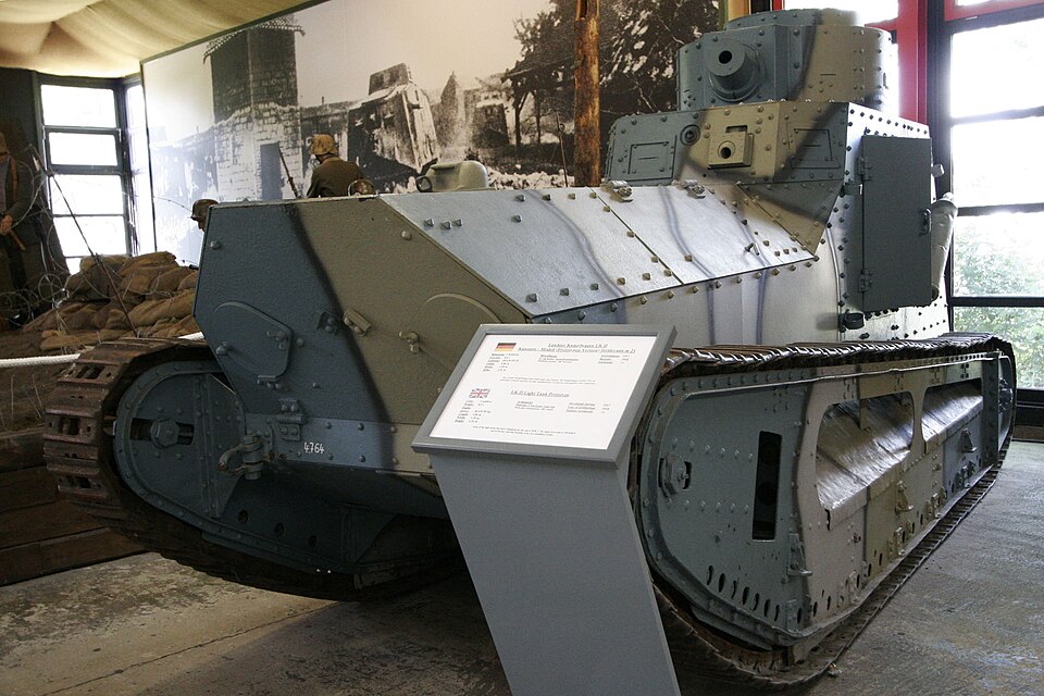 LK II military land vehicle image 1
