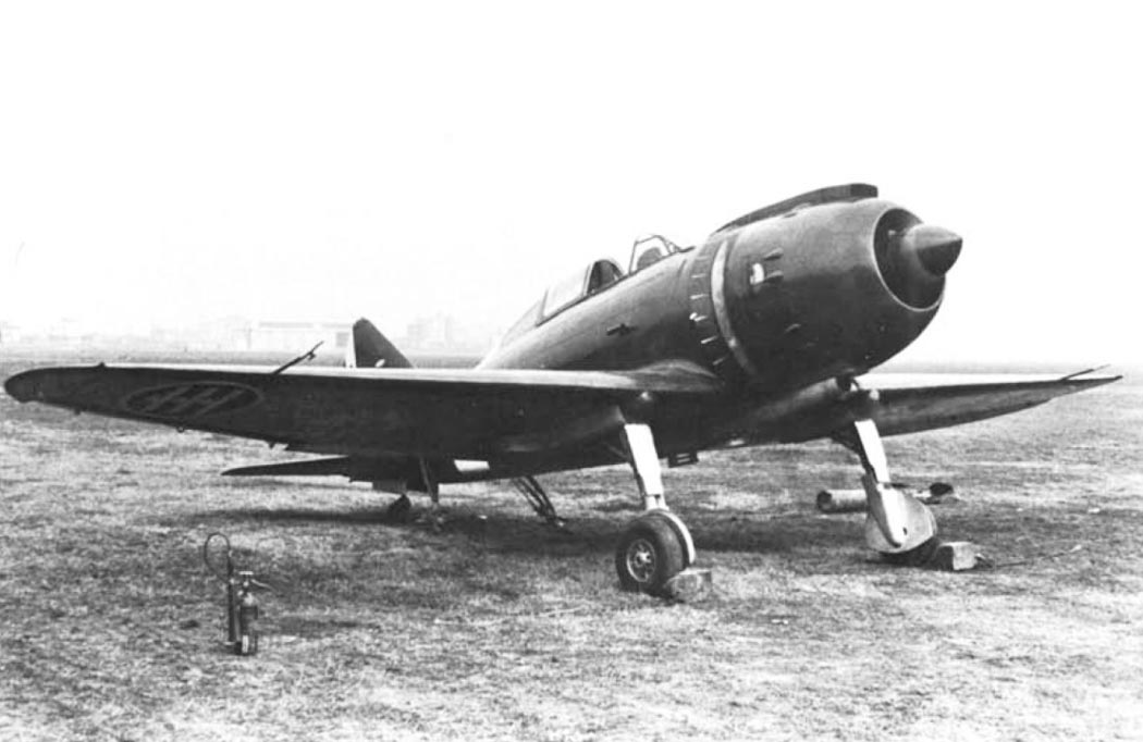 Reggiane Re.2002 Ariete front quarter view
