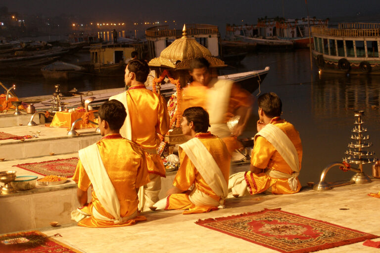 Hindu religious ceremony in Varanasi