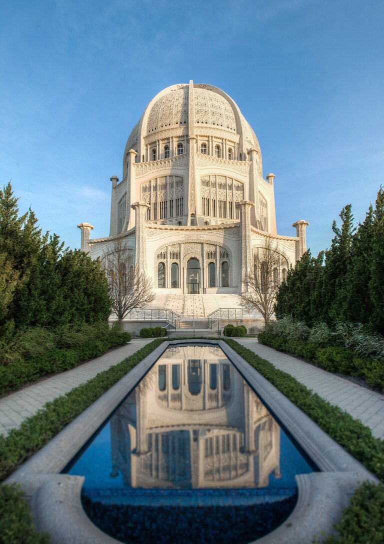 BahÃ¡'Ã­ House of Worship in Wilmette, Illinois