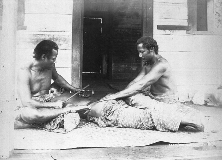 Samoan tatau in progress