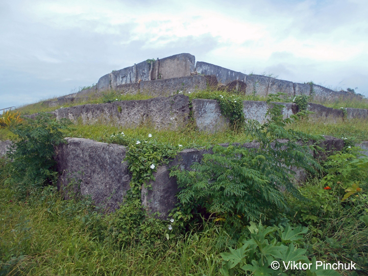 Tongan langi burial tombs