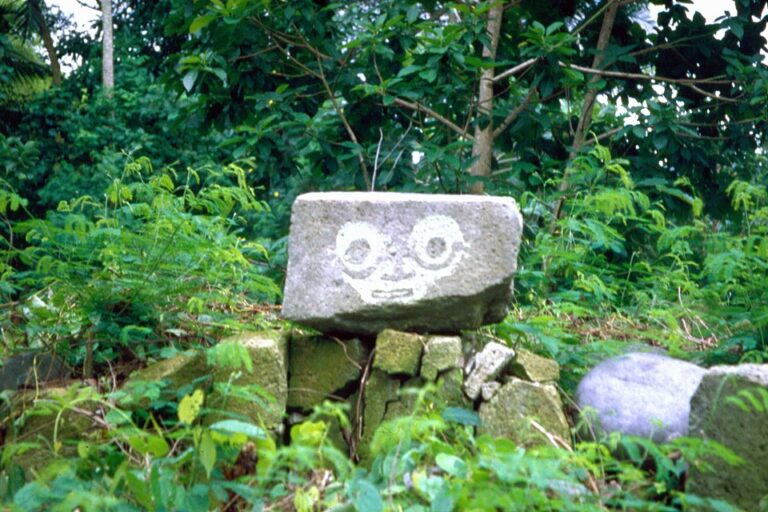 Marquesan tiki figure