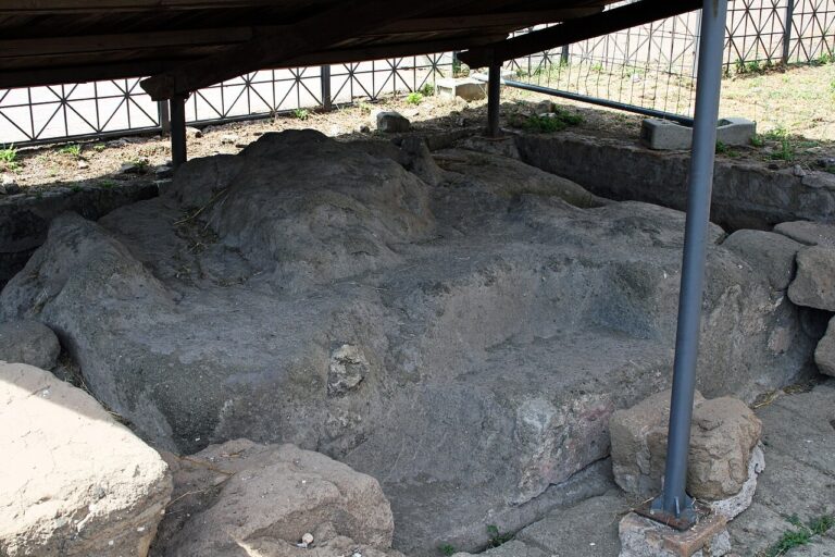 Second view of the Volcanal