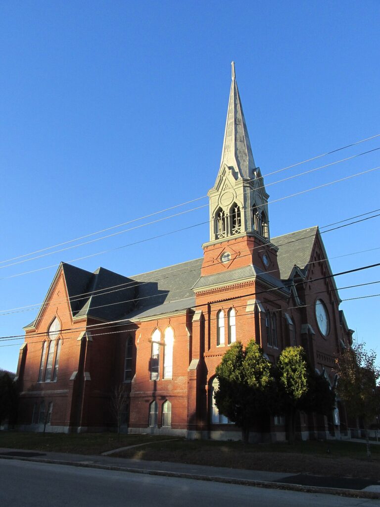 First Universalist Church in Auburn, Maine