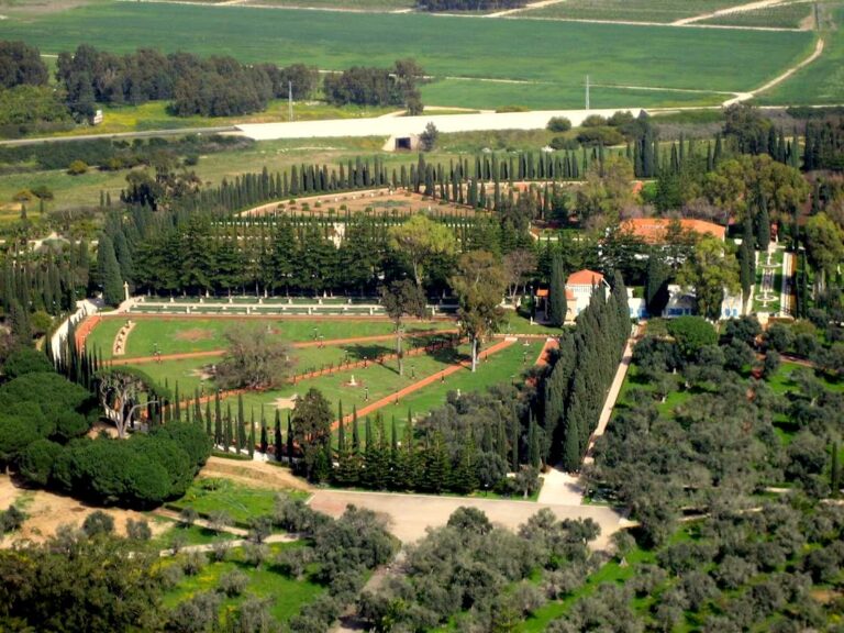 BahÃ¡'Ã­ gardens in Acre
