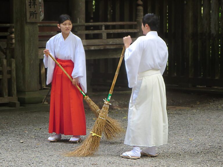 Shinto Priests