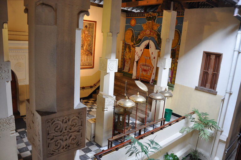 Shrine - The Temple of the Sacred Tooth Relic (Kandy)