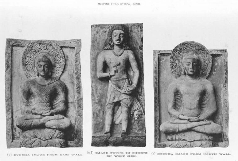 Buddhist stupa of Mirpur Khas (statues)
