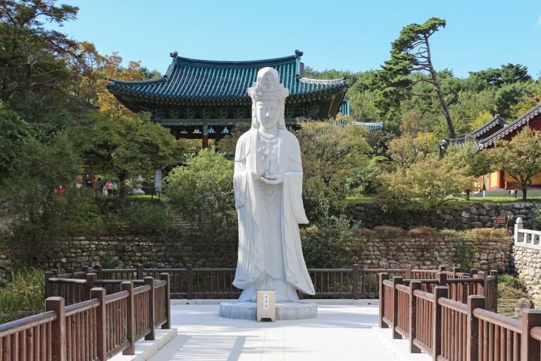 Bodhisattva statue at Naksansa