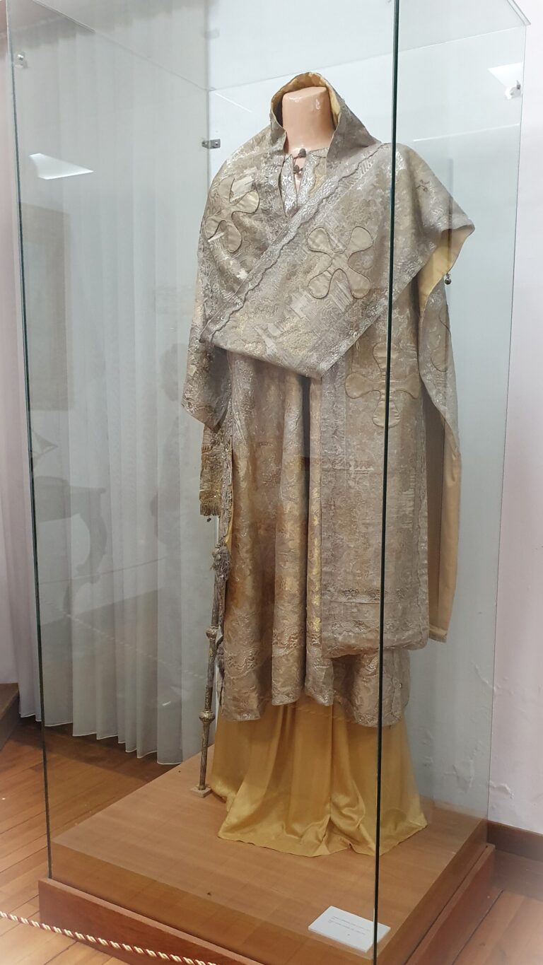 Bishop's vestments