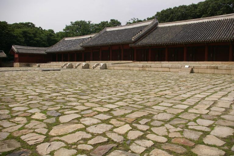 Main square at Jongmyo Shrine