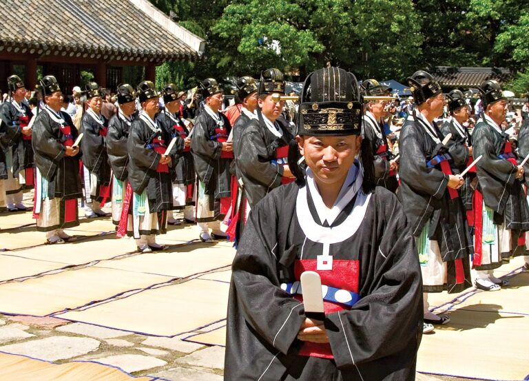 Jongmyo jeryeak performance in Seoul