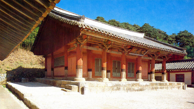 Daeseongjeon Shrine at Confucian School in Gangneung, Korea