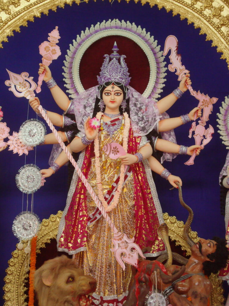 Durga idol 2011 Burdwan