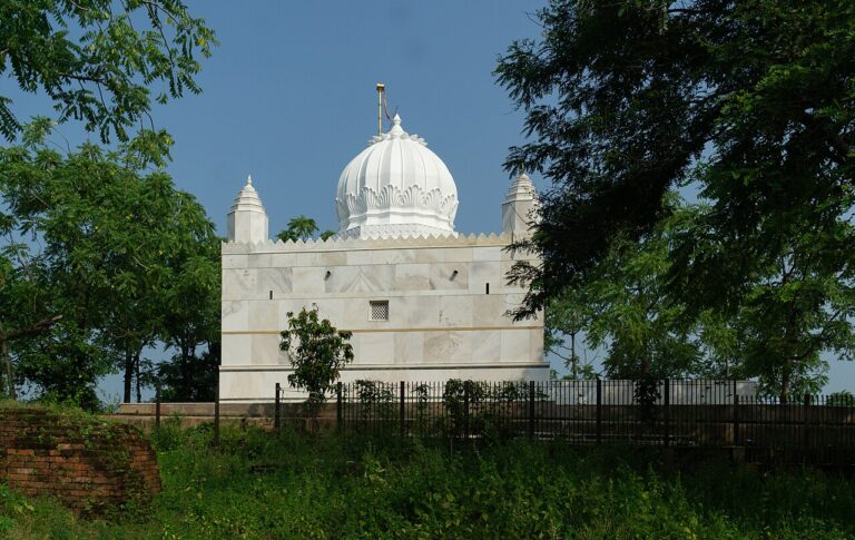 Jain Shrine Ruins - Vaibhar Hills - Rajgir