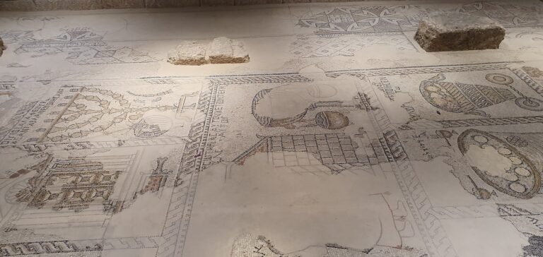 Jewish symbols in a Tzippori synagogue mosaic