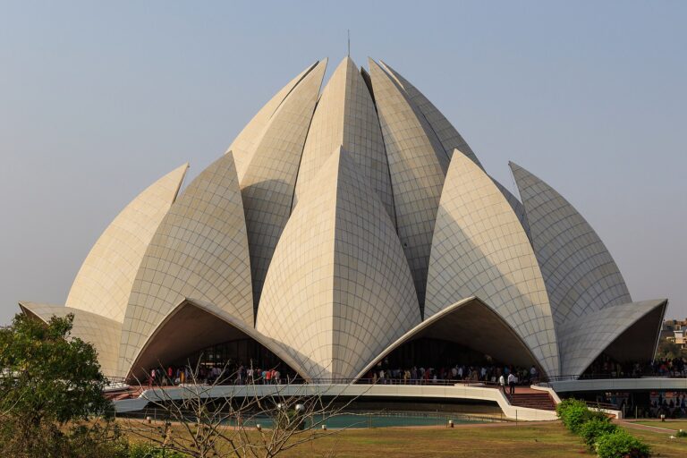 Lotus Temple in New Delhi 03-2016