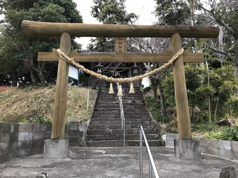 Torii at the entrance to a Shinto shrine