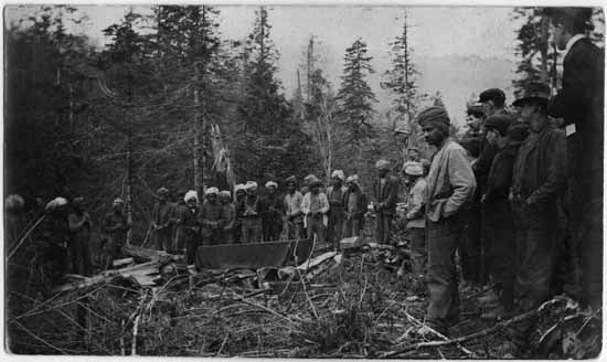 Photograph of the Sikh cremation of the deceased Tar Gool Singh at Vancouver Portl