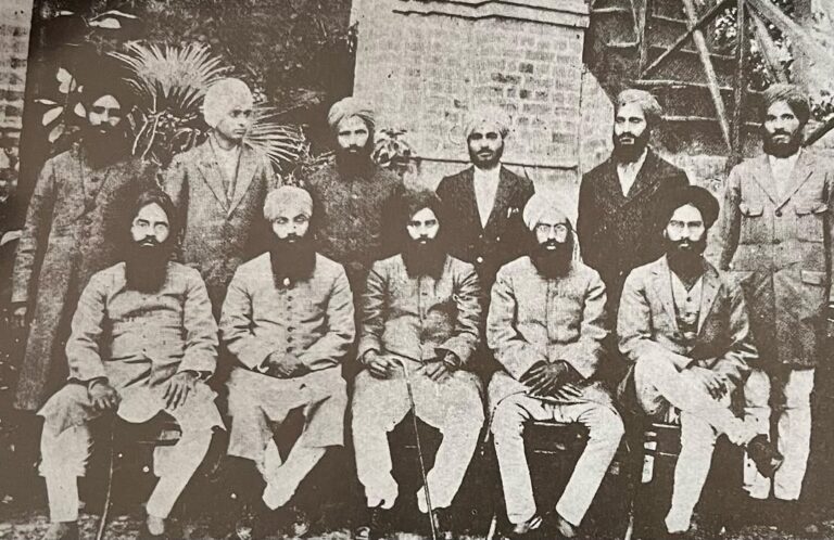 Photograph of members of the Shiromani Gurdwara Parbandhak Committee, ca.1921-27