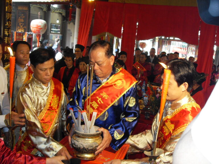 Taoist ceremony at Xiao ancestral temple in Chaoyang, Shantou, Guangdong (inside) (2)