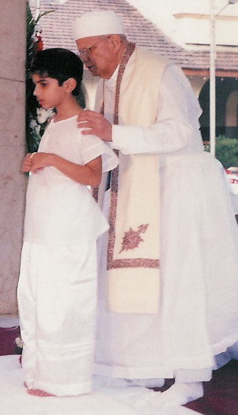 Parsi navjote standing