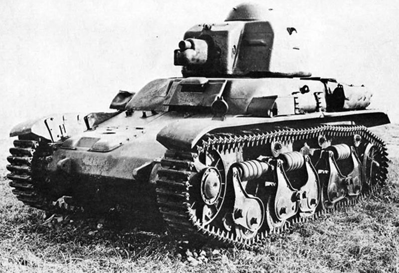 Renault R35 military land vehicle image 1