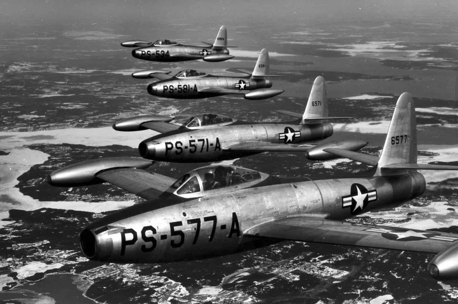 Republic F-84 Thunderjet - Republic F-84B Thunderjets in flight. Republic F-84 Thunderjet ? History, Technical Data & Photos ? AeroCorner