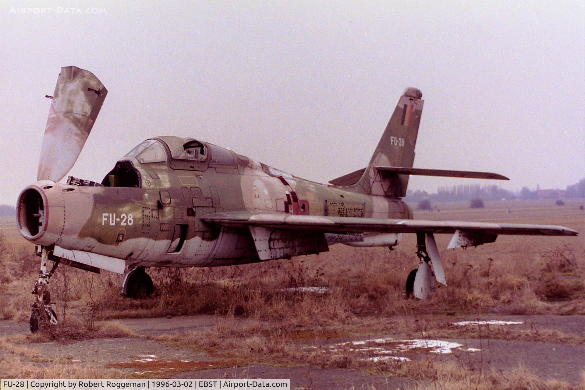 Republic F-84F Thunderstreak - Aircraft FU-28 (Republic F-84F Thunderstreak C/N 52-7166) Photo by