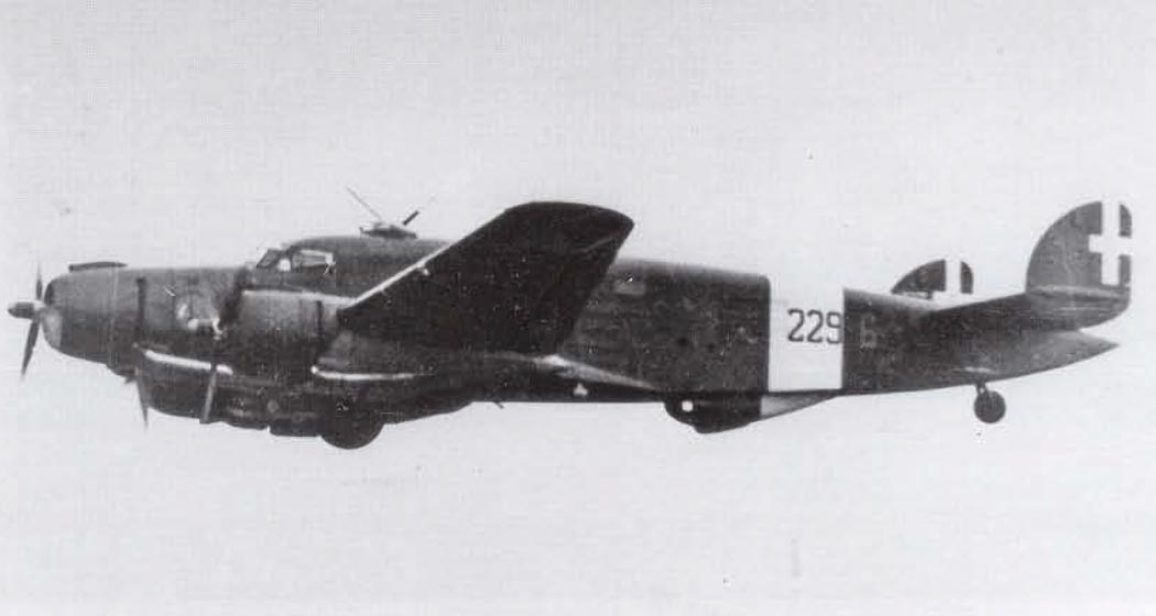 Savoia-Marchetti SM.84 side view in flight