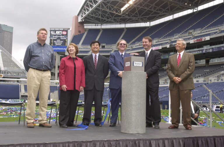 Seahawks Stadium image 2