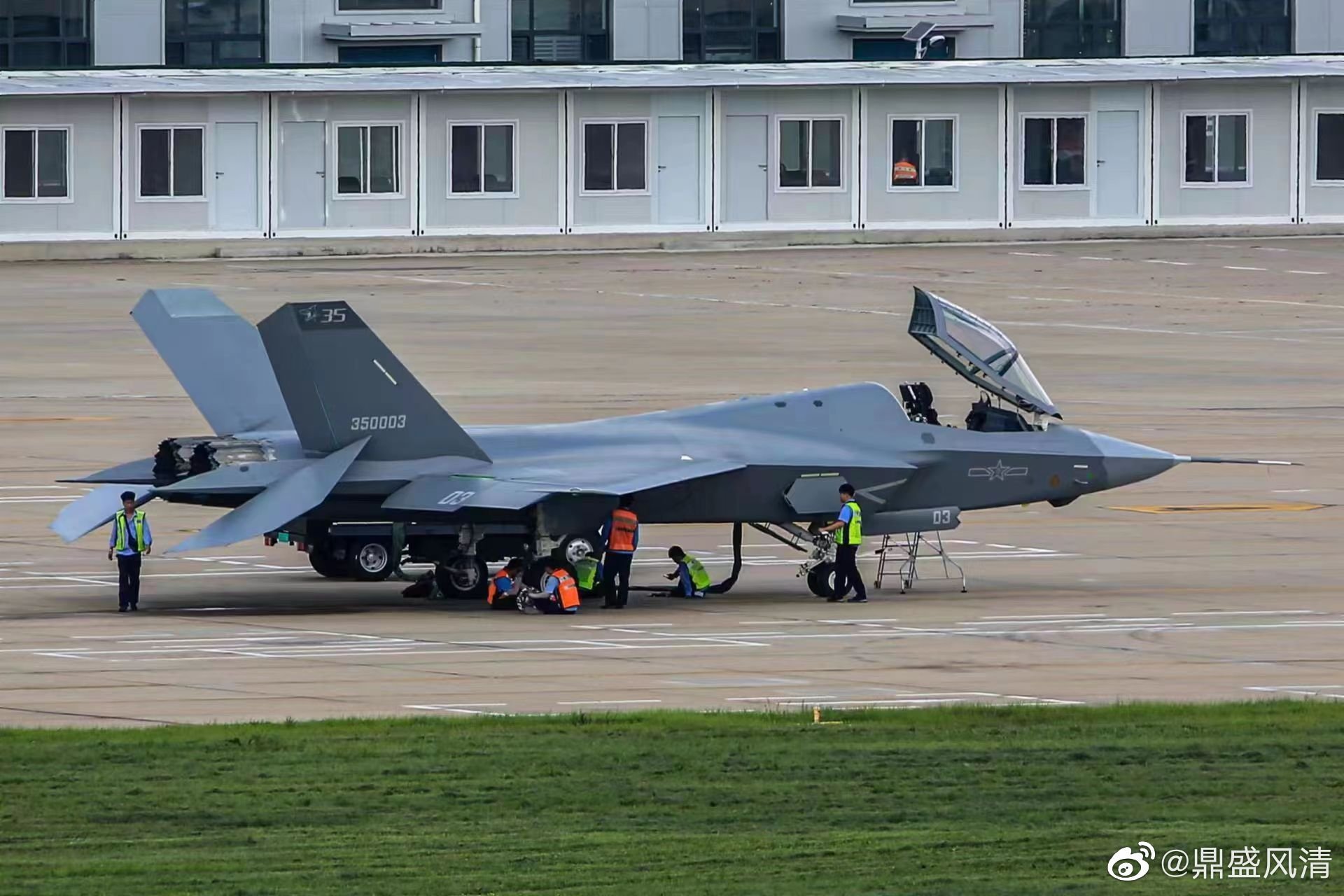 Shenyang FC-31 - Image Shenyang FC-31