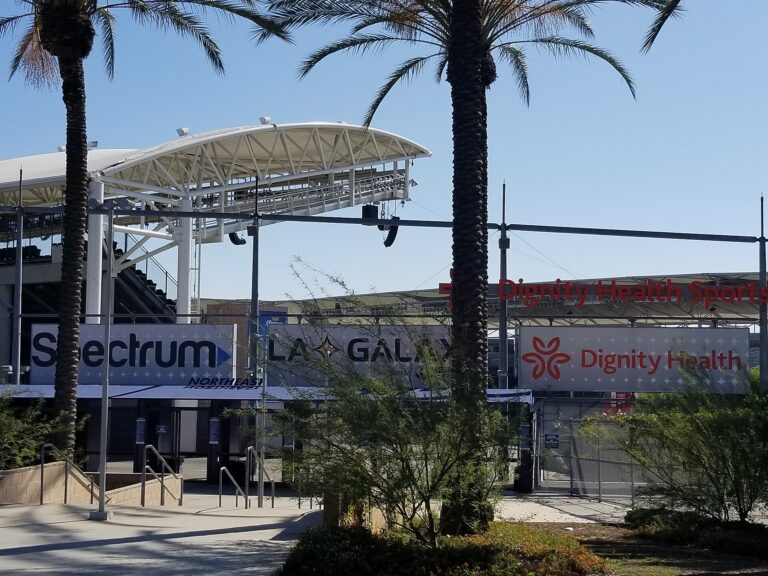 StubHub Center image 4