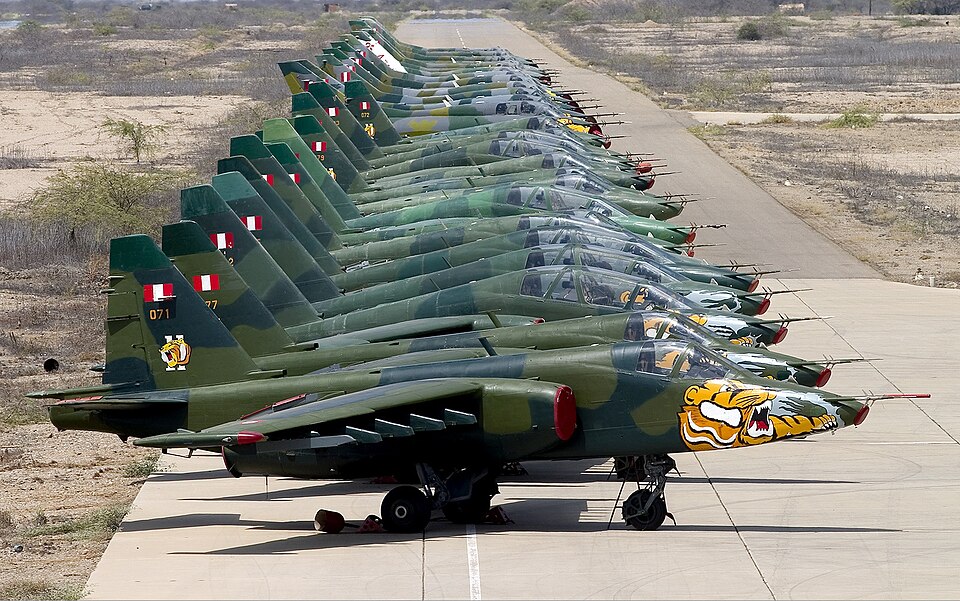 Sukhoi Su-25 - Peruvian Air Force Sukhoi Su-25 lineup Lofting