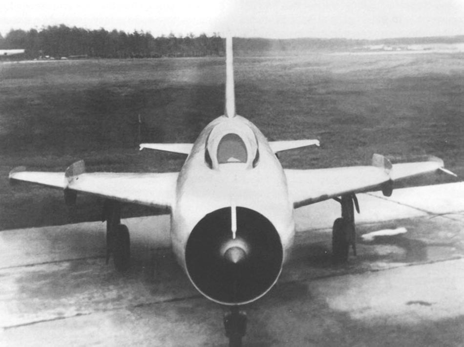 Sukhoi Su-7 fighter front quarter view