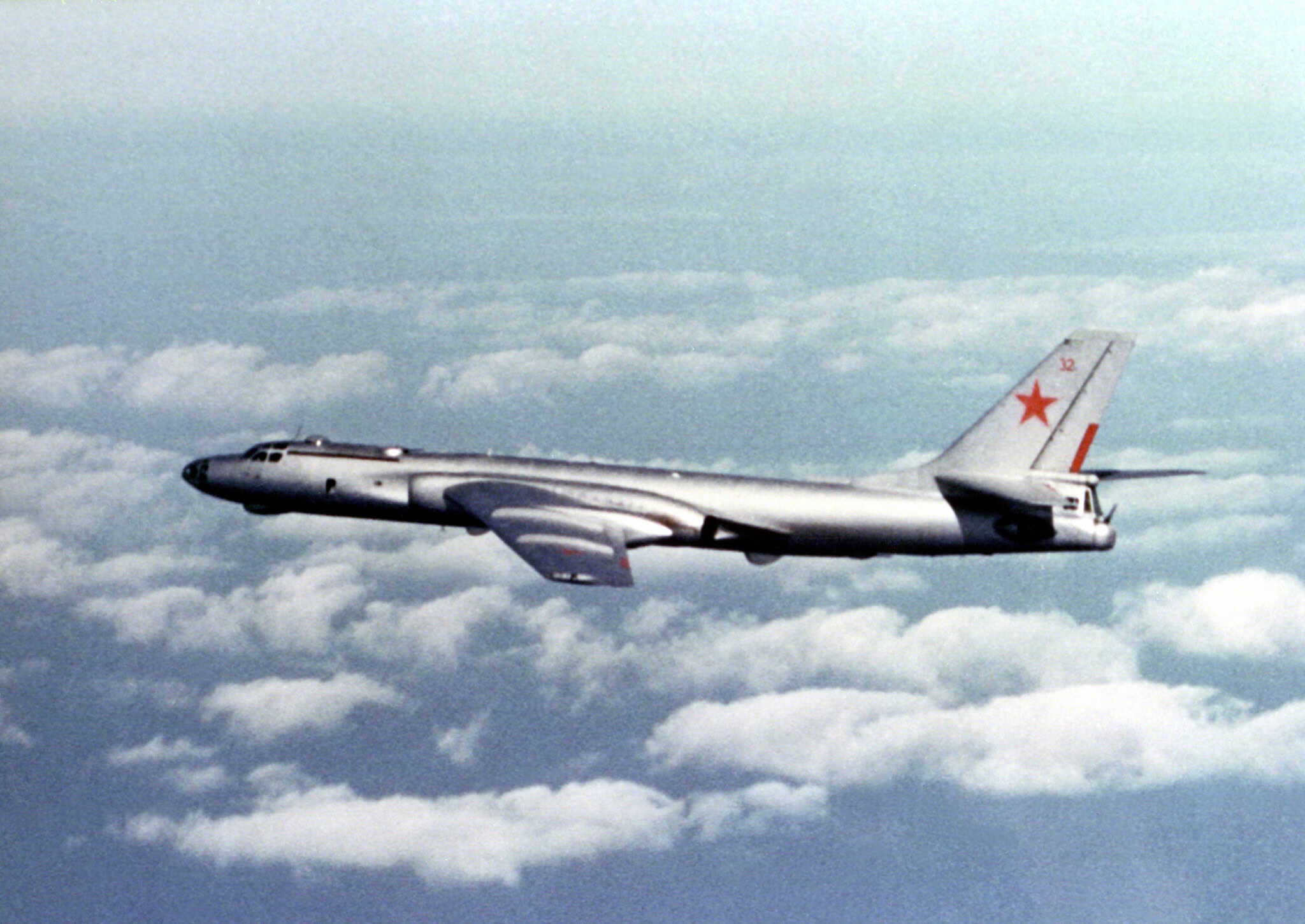 Tupolev Tu-16 - Soviet TU-16 Badger E aircraft. Tupolev Tu-16 ? History, Technical Data & Photos ? AeroCorner