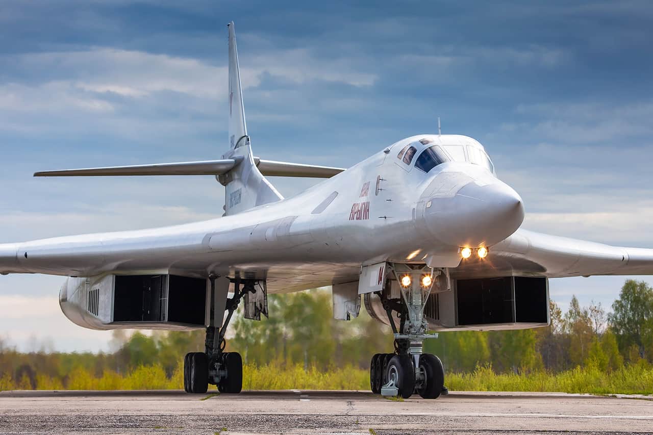 Tupolev Tu-160 - Tupolev Tu-160 Blackjack ? History, Technical Data & Photos ? AeroCorner