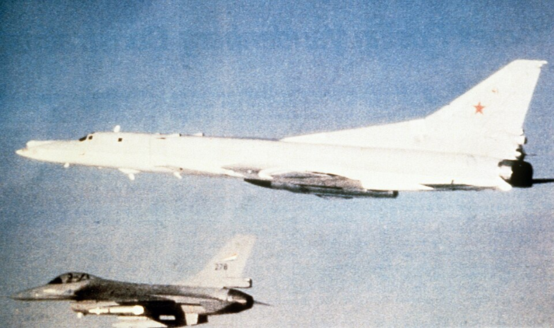 Tupolev Tu-22M - Soviet Tu-22M Backfire with a F-16