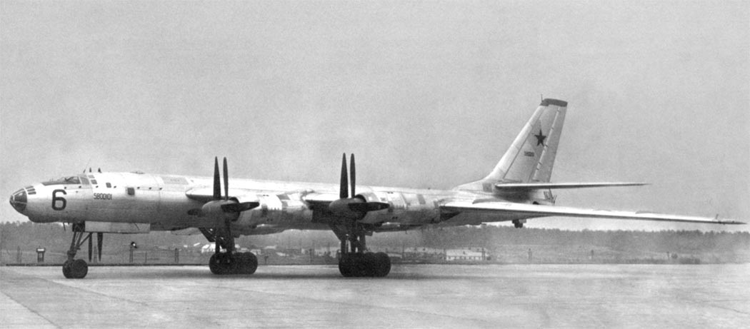 Tupolev Tu-95 Bear strategic bomber side view