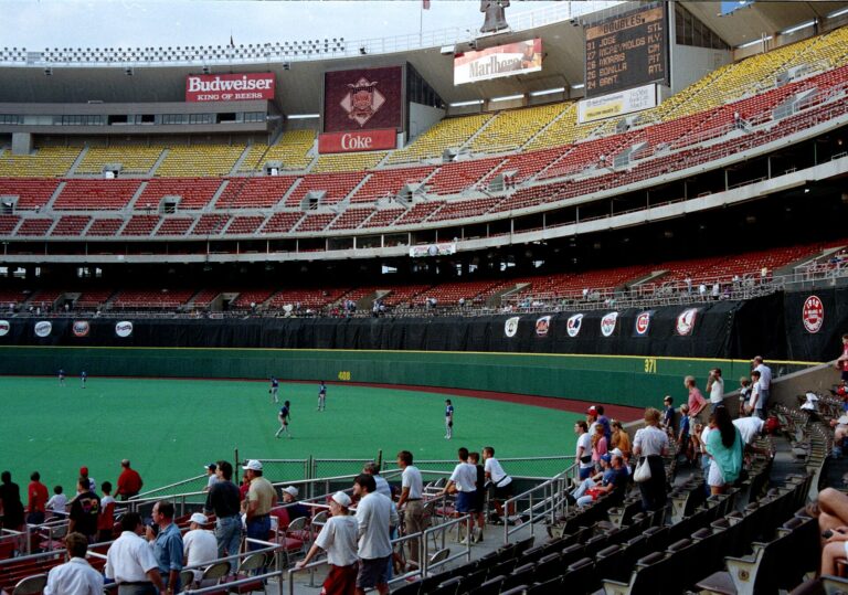 Veterans Stadium image 4