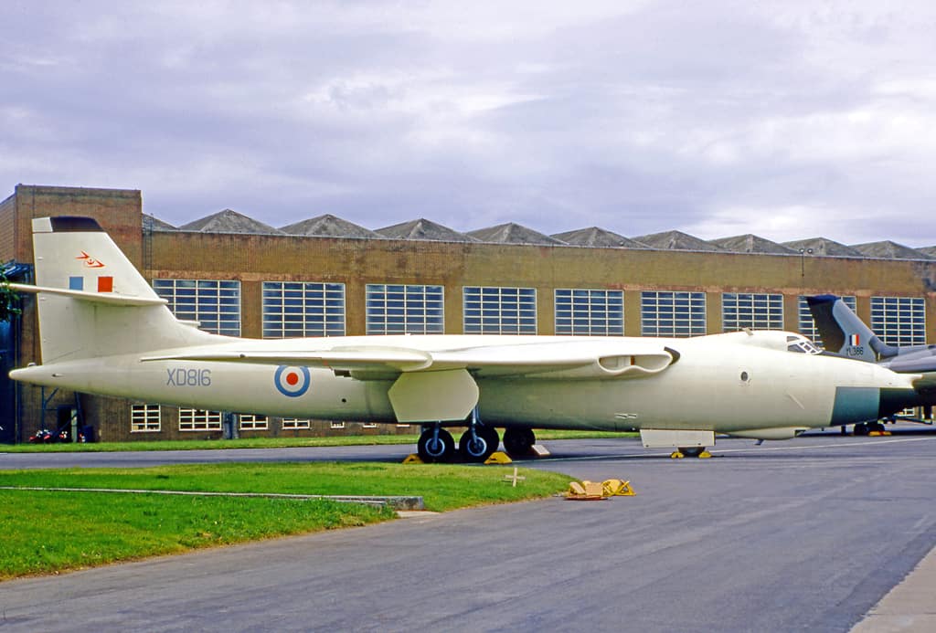 Vickers Valiant - Vickers Valiant - History, Technical Data & Photos - Aero Corner