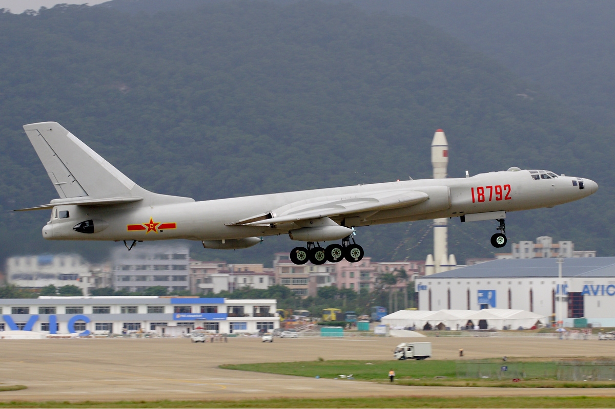 Xian H-6 - Xian H-6