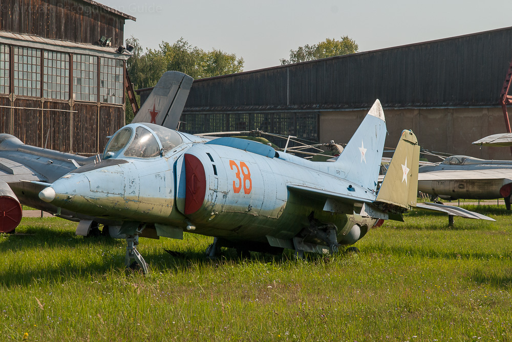 Yakovlev Yak-38 - BAe Harrier - Aircraft Recognition Guide