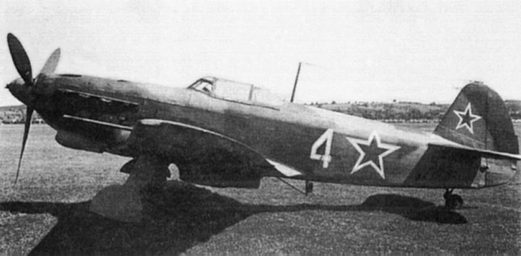 Yakovlev Yak-9 fighter side view with fuselage number 4